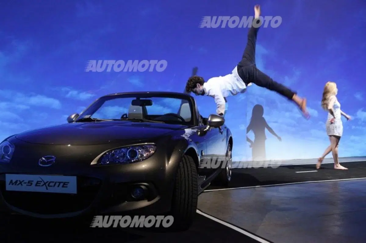 Mazda MX-5 Excite: nuova edizione speciale nell'anno del 25° Anniversario (22)