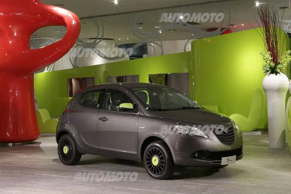 Lancia Ypsilon Elefantino 2014: largo alla personalizzazione e al colore