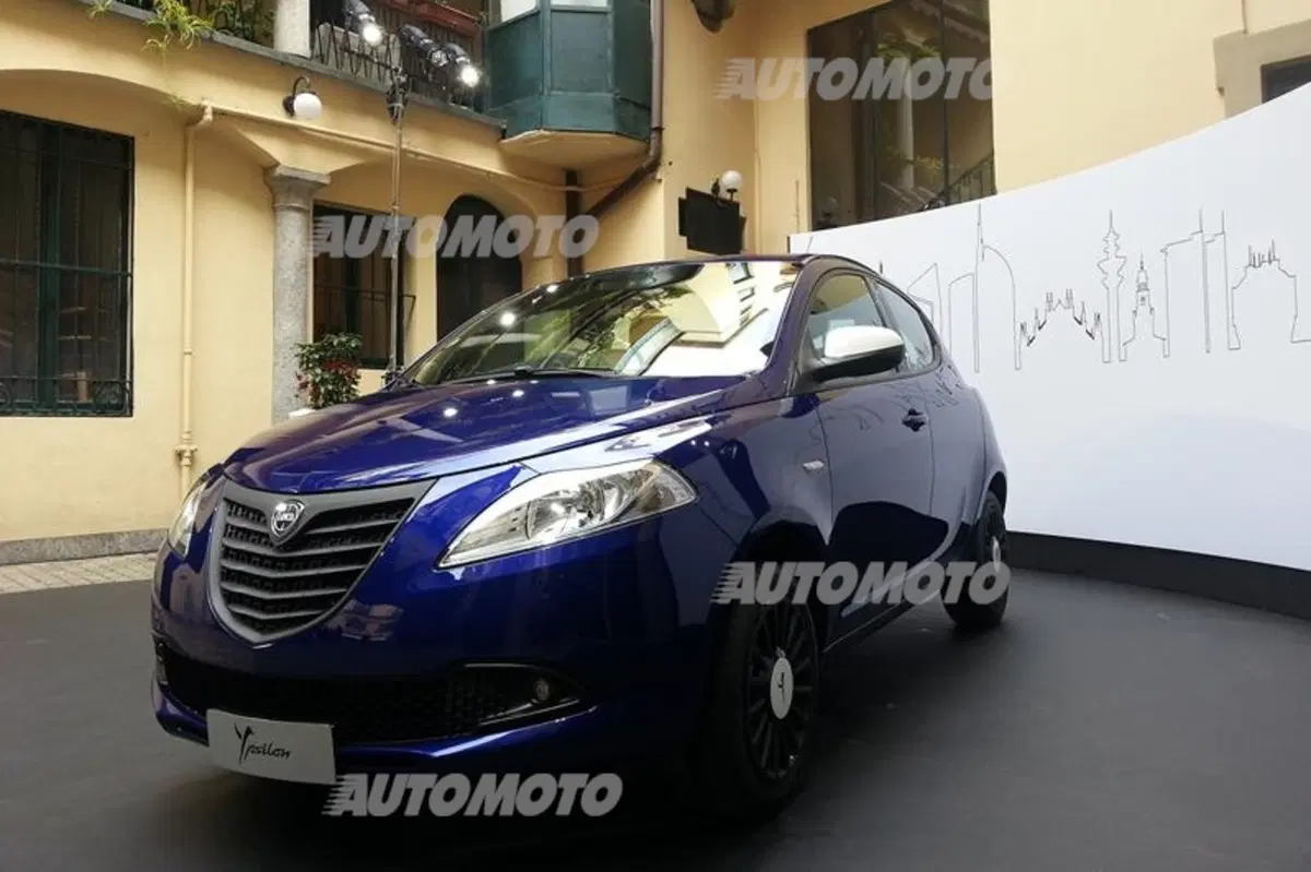 Lancia Ypsilon Elefantino 2014: largo alla personalizzazione e al colore (12)
