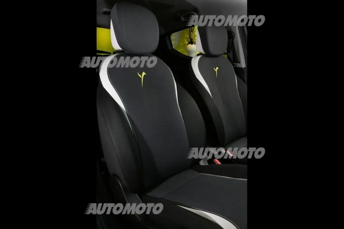 Lancia Ypsilon Elefantino 2014: largo alla personalizzazione e al colore (17)