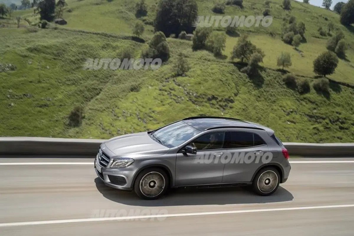 Mercedes-Benz GLA (2)