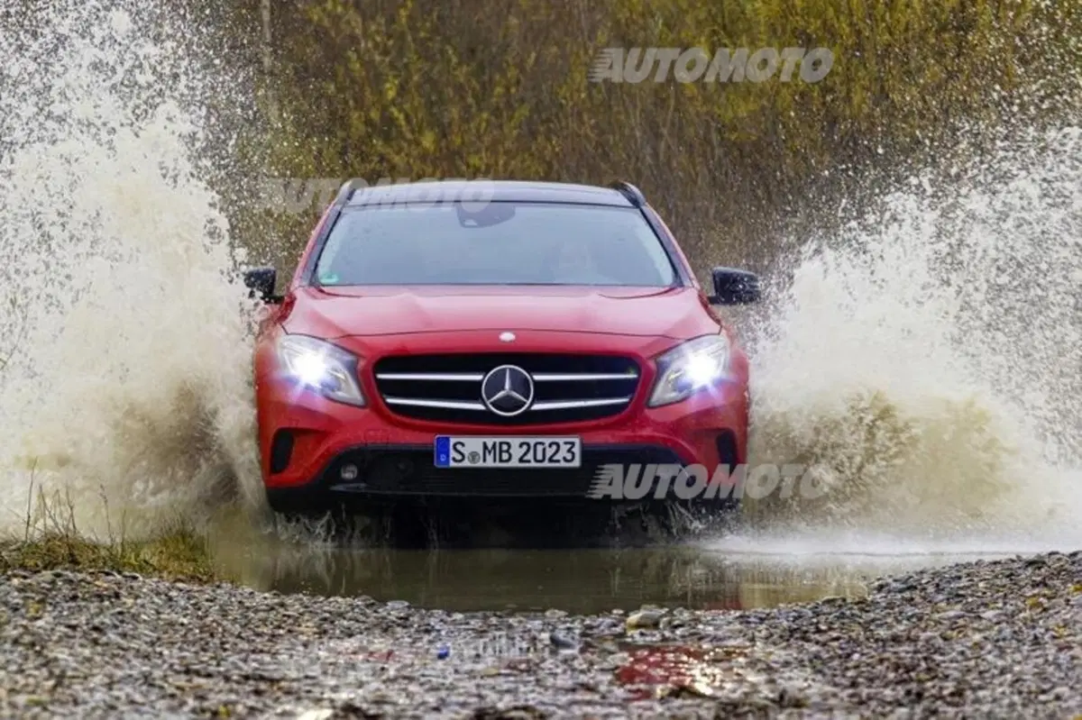 Mercedes-Benz GLA (12)