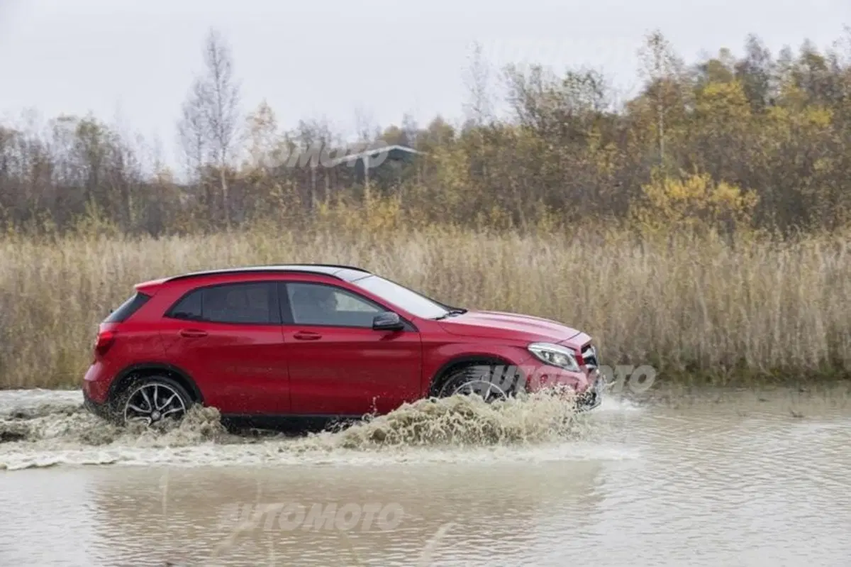 Mercedes-Benz GLA (13)