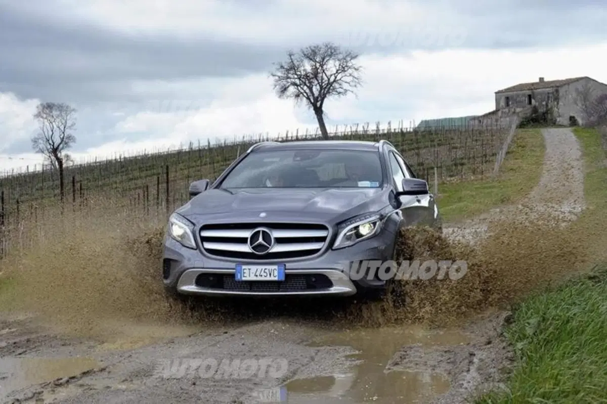 Mercedes-Benz GLA (16)