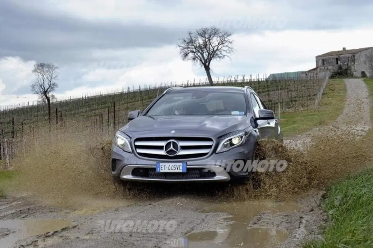 Mercedes-Benz GLA (17)
