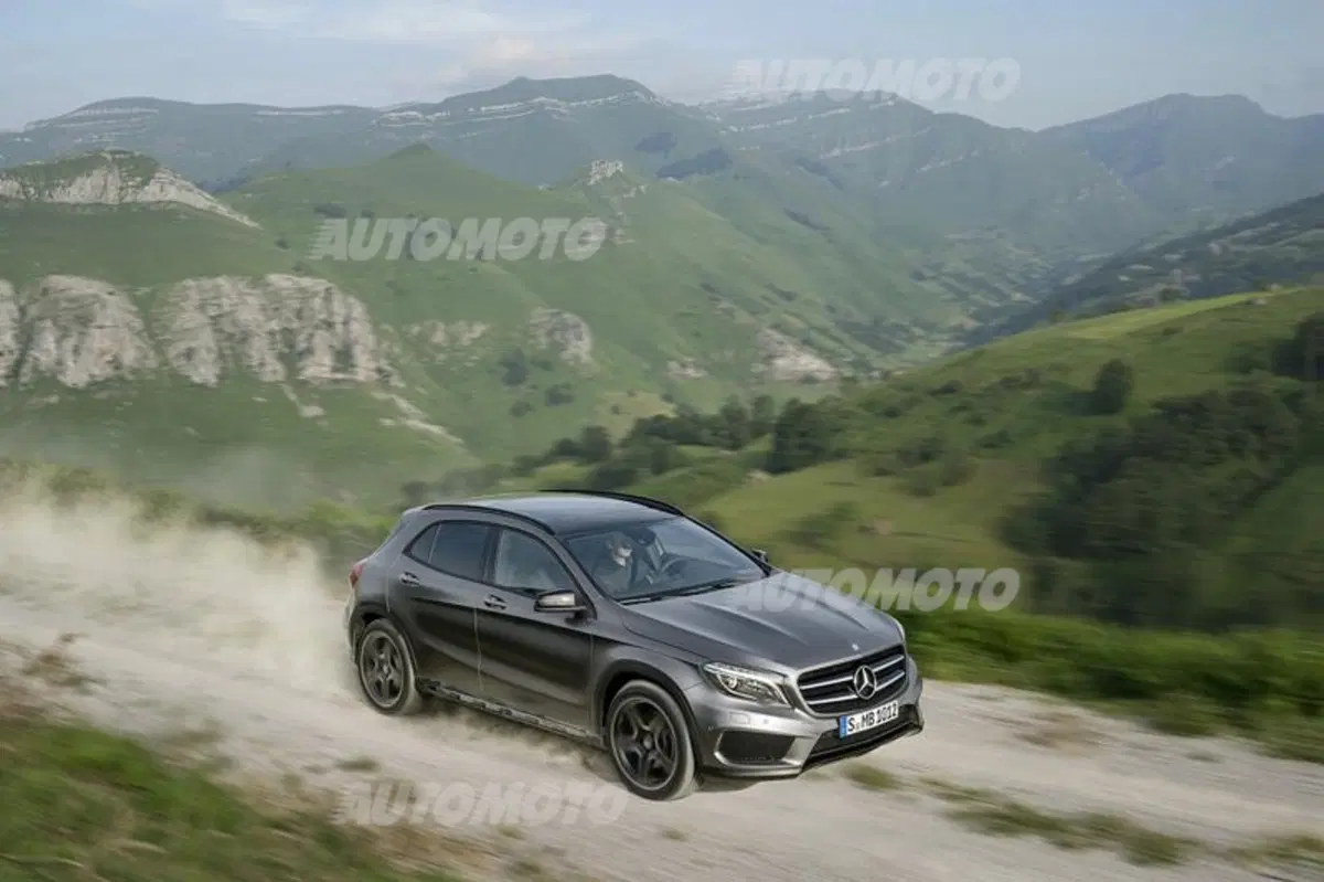 Mercedes-Benz GLA (22)