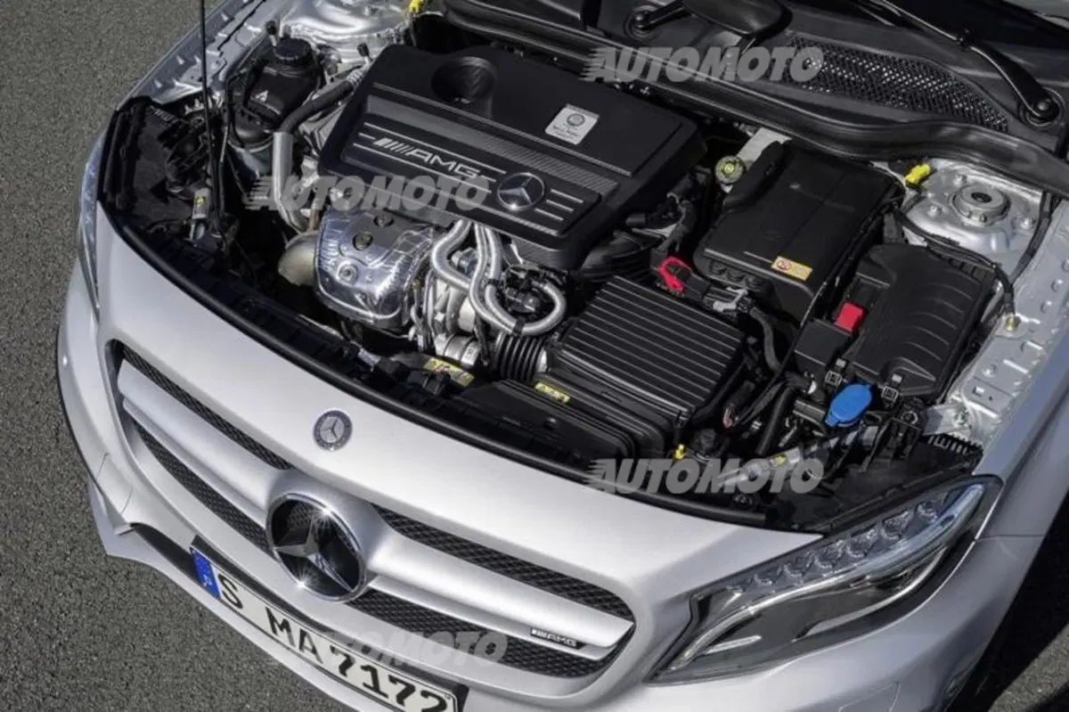 Mercedes-Benz GLA (50)