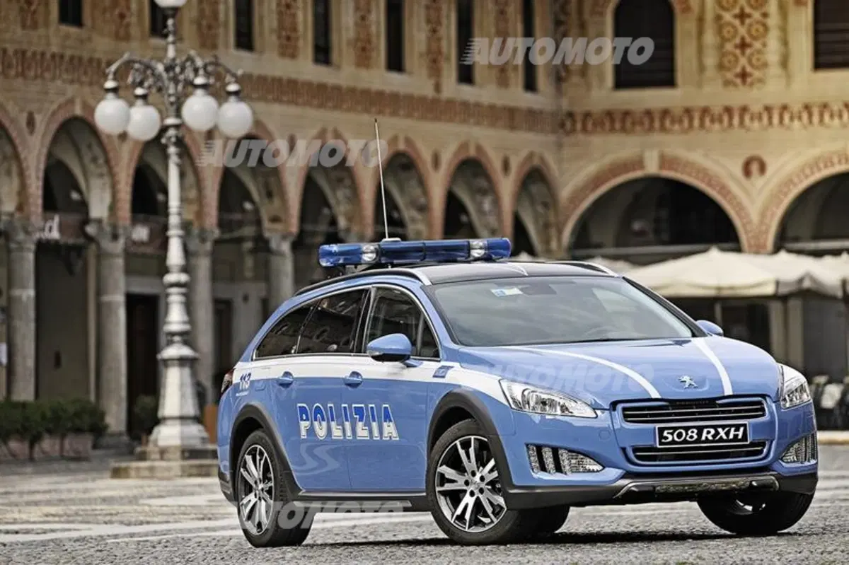 Peugeot: una 508 RXH a disposizione della Polizia Stradale