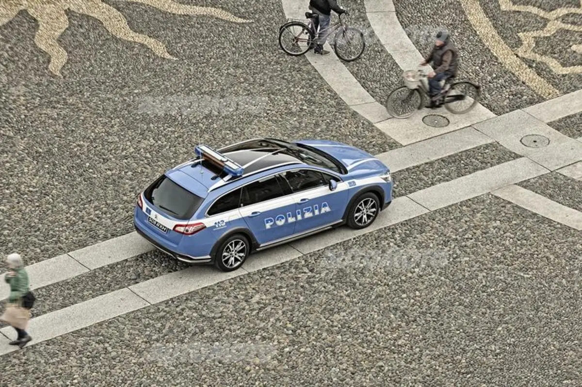 Peugeot: una 508 RXH a disposizione della Polizia Stradale (9)