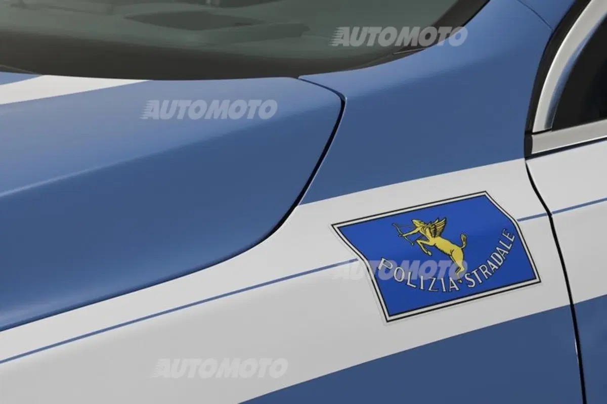Peugeot: una 508 RXH a disposizione della Polizia Stradale (15)