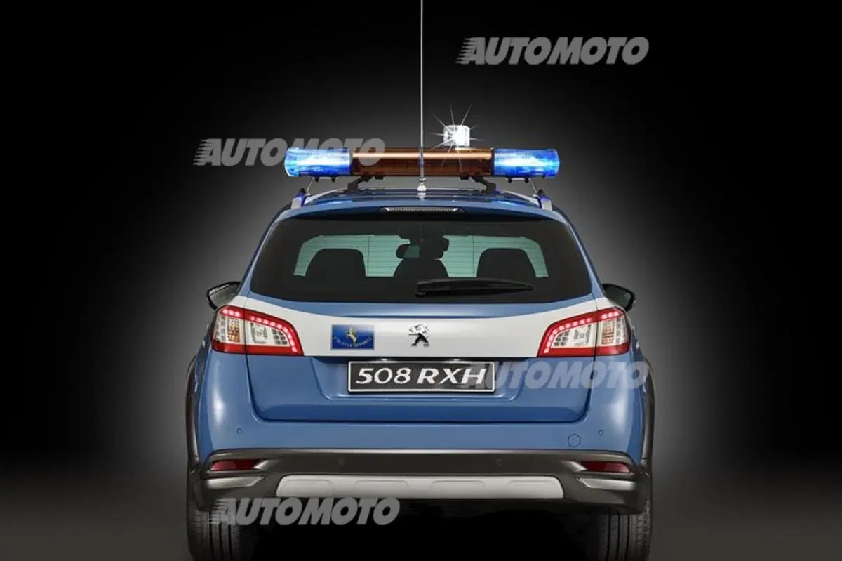 Peugeot: una 508 RXH a disposizione della Polizia Stradale (19)