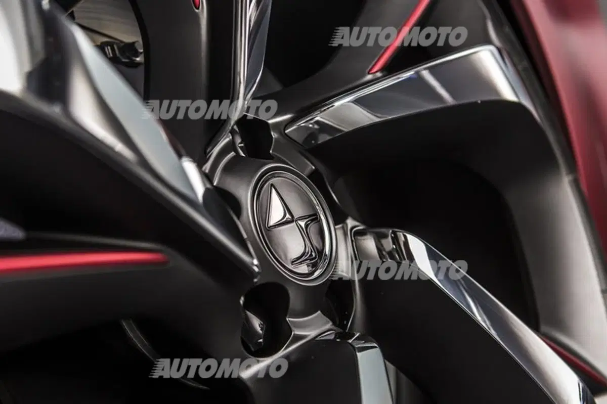 DS 5LS R concept: tanto lusso firmato Citroen e un 1.6 turbo da 300 CV (12)