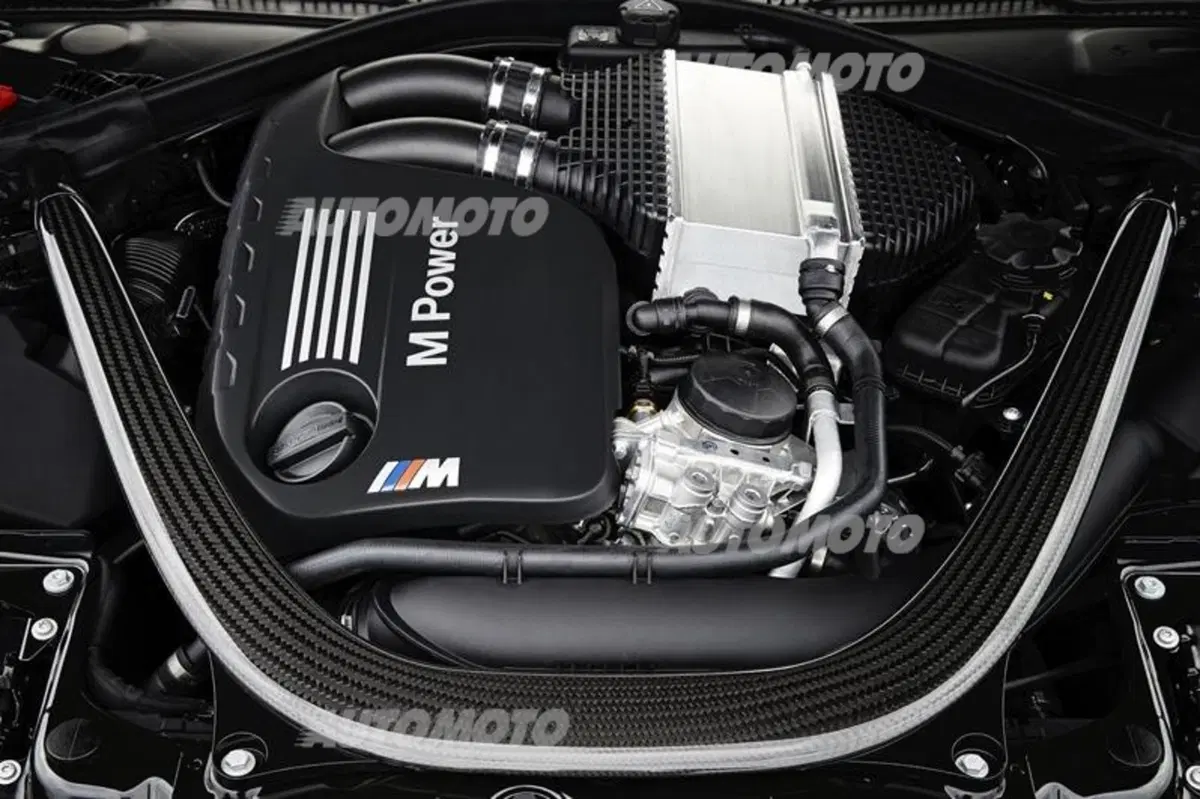 BMW M4 Cabrio: prestazioni da capogiro en plein air (37)