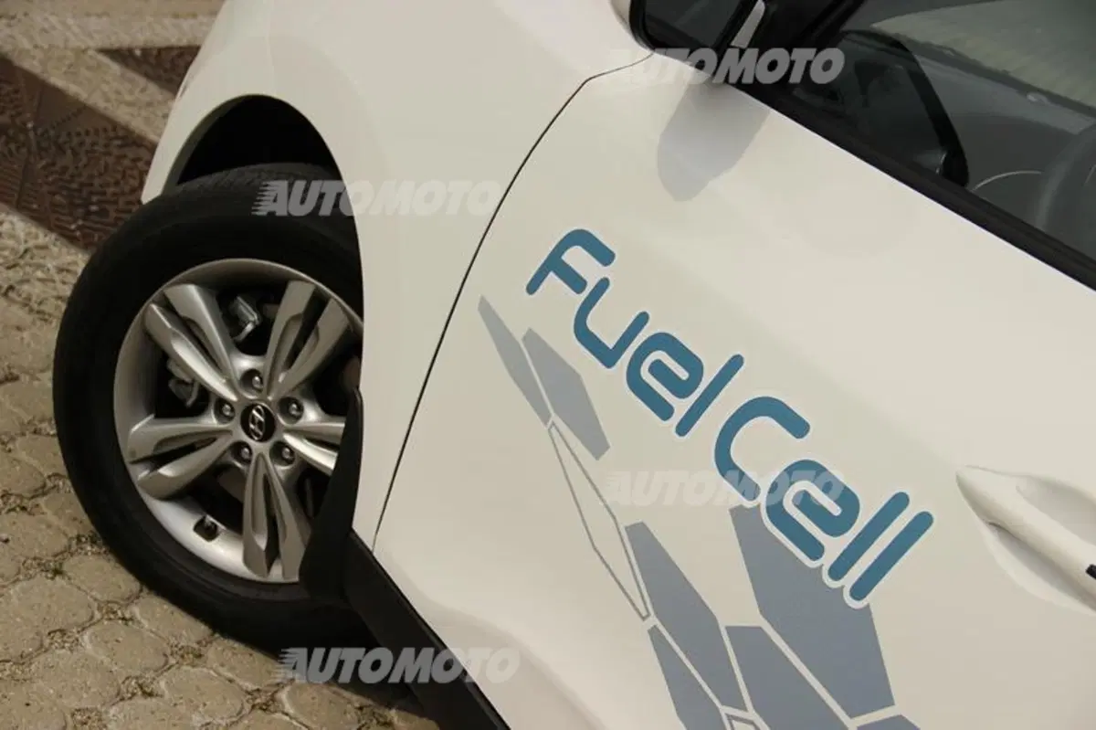 Frank Meijer: «La Hyundai ix35 Fuel Cell a idrogeno è realtà. E' già sul mercato» (9)