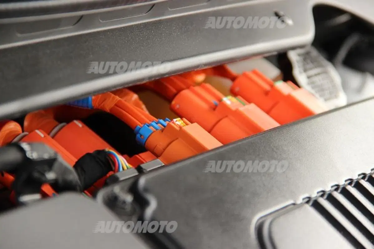 Frank Meijer: «La Hyundai ix35 Fuel Cell a idrogeno è realtà. E' già sul mercato» (23)