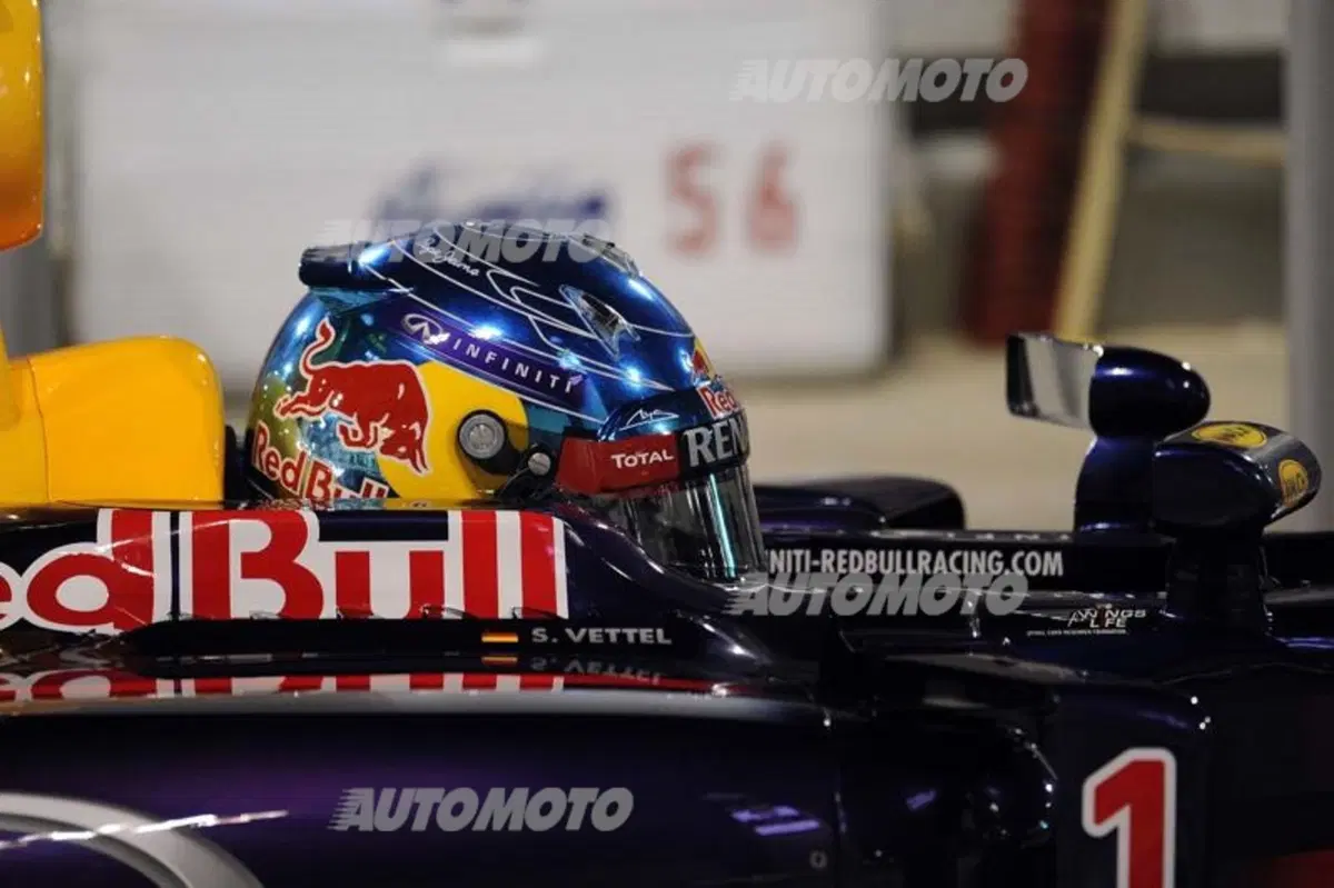 F1 Bahrain 2014: Hamilton domina le libere del venerdì. Kimi vola, ma è 14° (4)