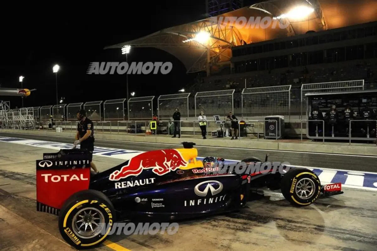 F1 Bahrain 2014: Hamilton domina le libere del venerdì. Kimi vola, ma è 14° (7)
