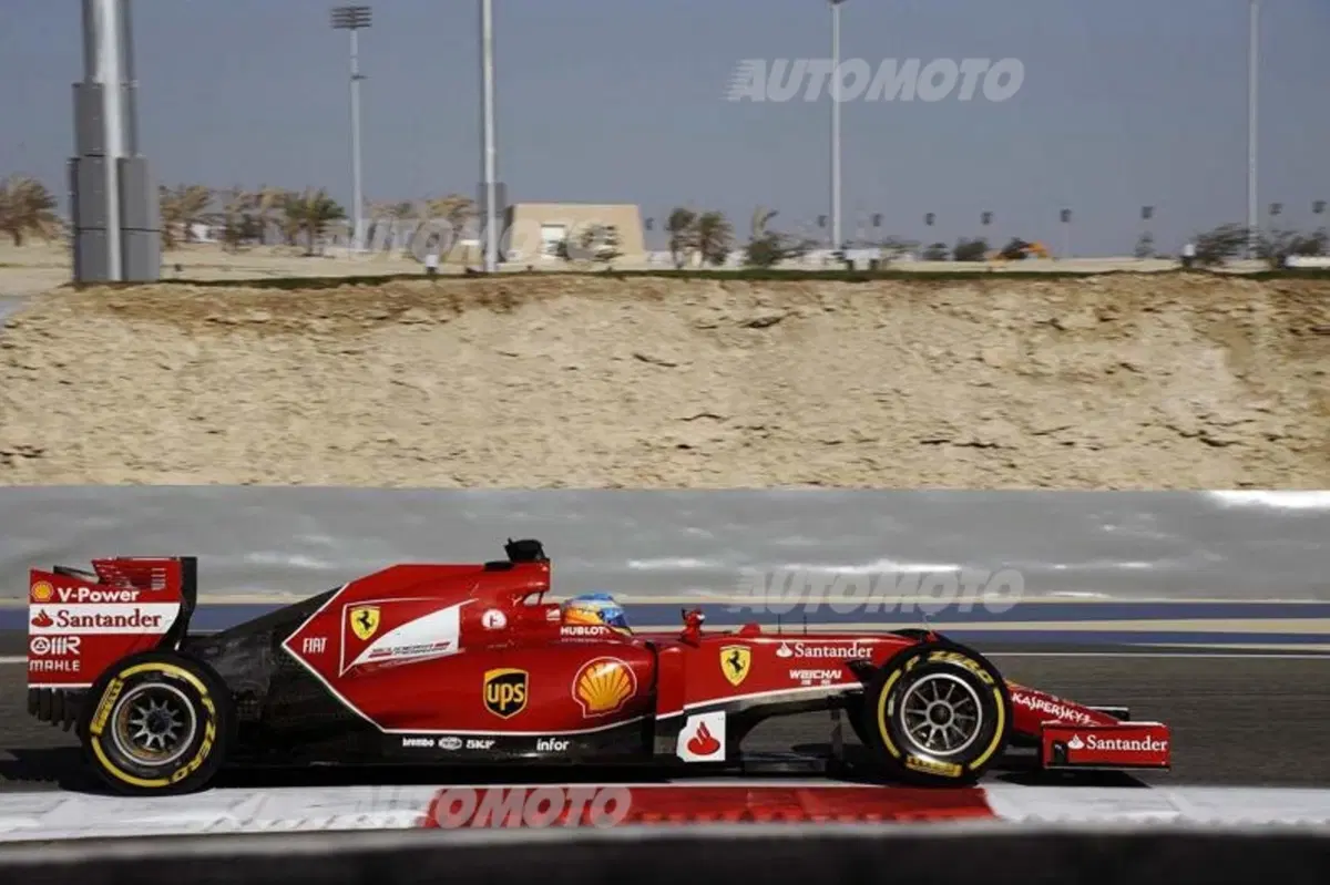 Formula 1 Bahrain 2014: Rosberg strappa la pole position nelle qualifiche (11)