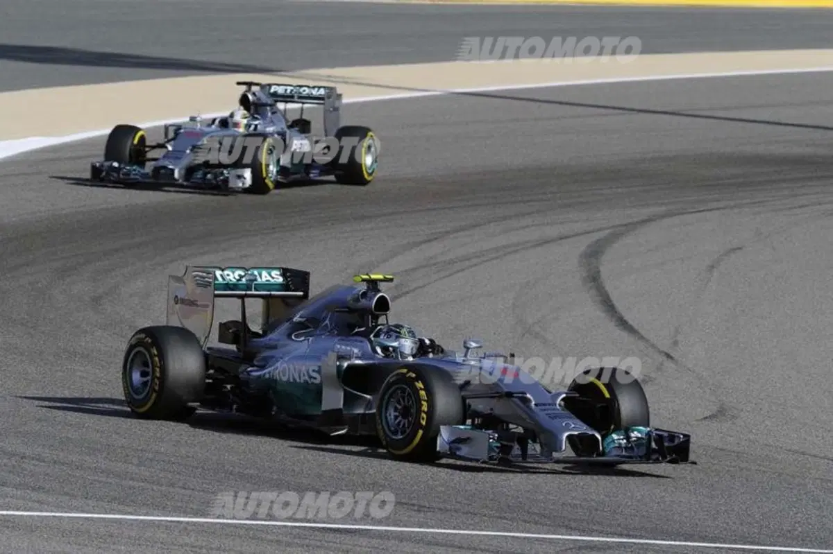 Formula 1 Bahrain 2014: Rosberg strappa la pole position nelle qualifiche (17)