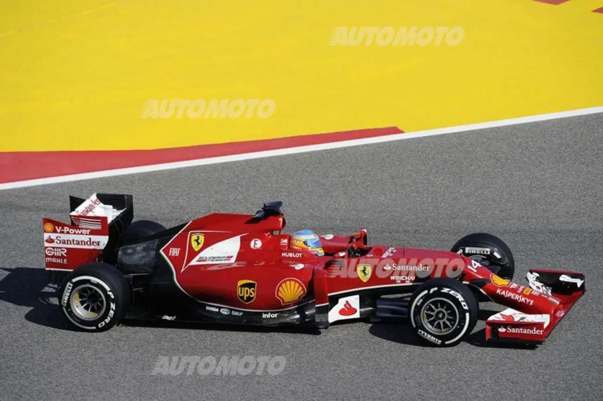Formula 1 Bahrain 2014: Rosberg strappa la pole position nelle qualifiche (18)