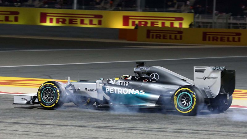 Formula 1 Bahrain 2014: Hamilton vince il GP a Sakhir