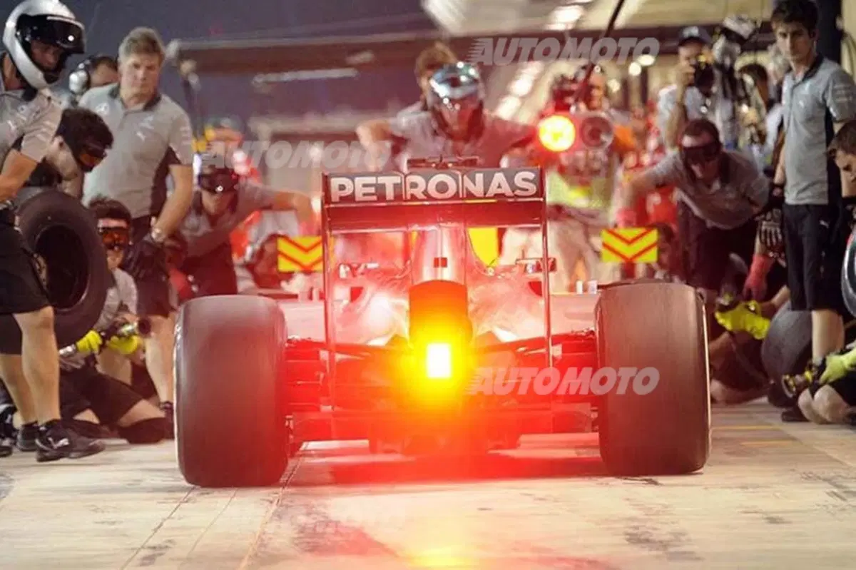 Formula 1 Bahrain 2014: le foto più belle del GP di Sakhir (27)