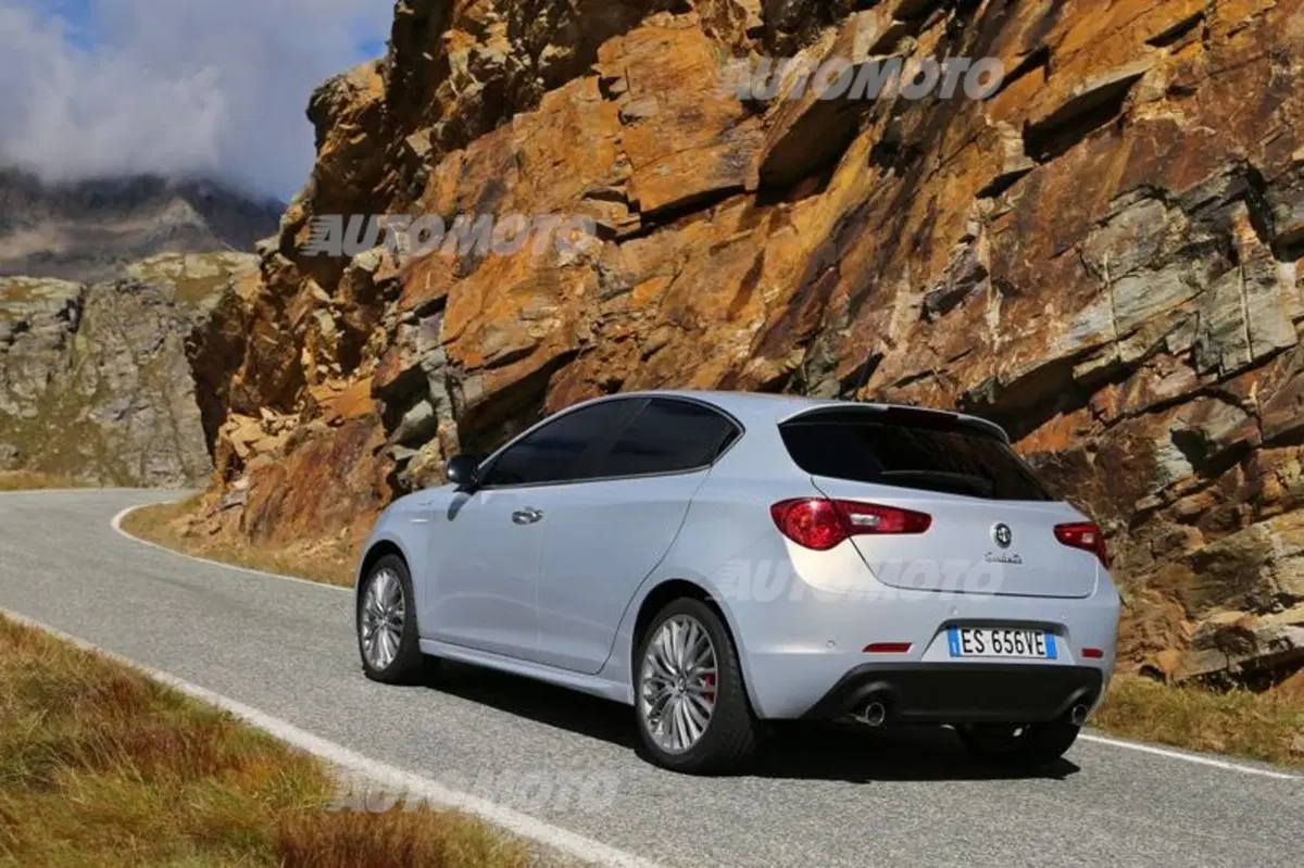 Alfa Romeo Giulietta Sportiva (7)