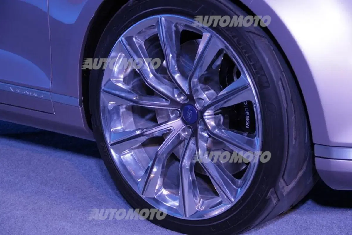 Ford al Salone del Mobile 2014 con la S-MAX Vignale concept (7)
