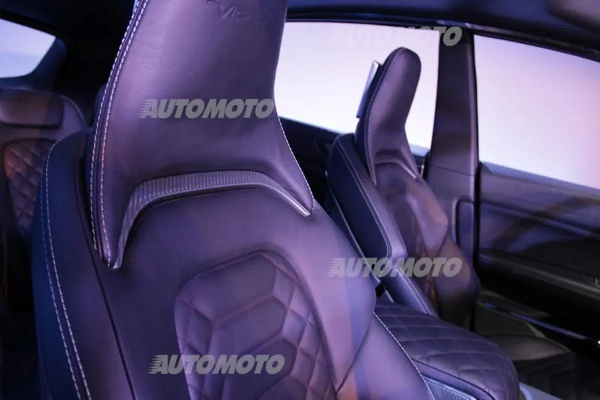 Ford al Salone del Mobile 2014 con la S-MAX Vignale concept (36)