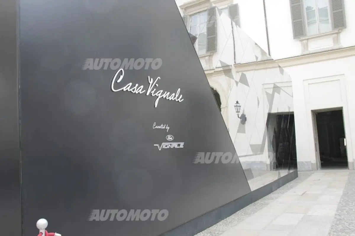 Ford al Salone del Mobile 2014 con la S-MAX Vignale concept (44)