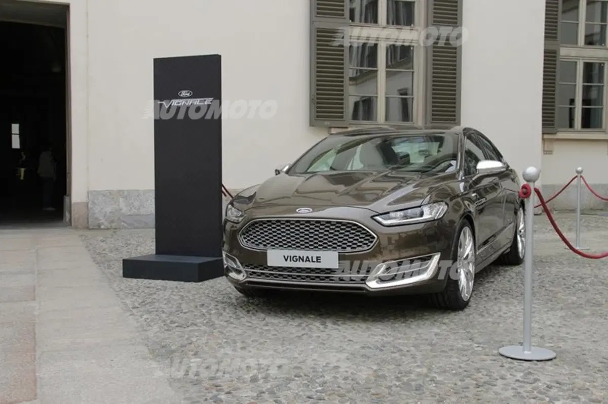 Ford al Salone del Mobile 2014 con la S-MAX Vignale concept (45)