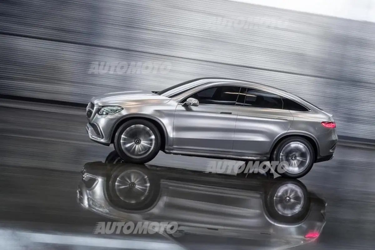 Mercedes-Benz Concept Coupé SUV: tutte le immagini (12)