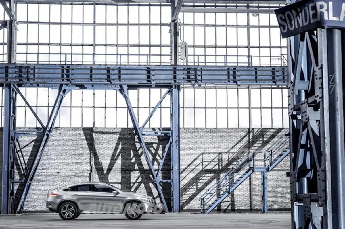 Mercedes-Benz Concept Coupé SUV: tutte le immagini (14)
