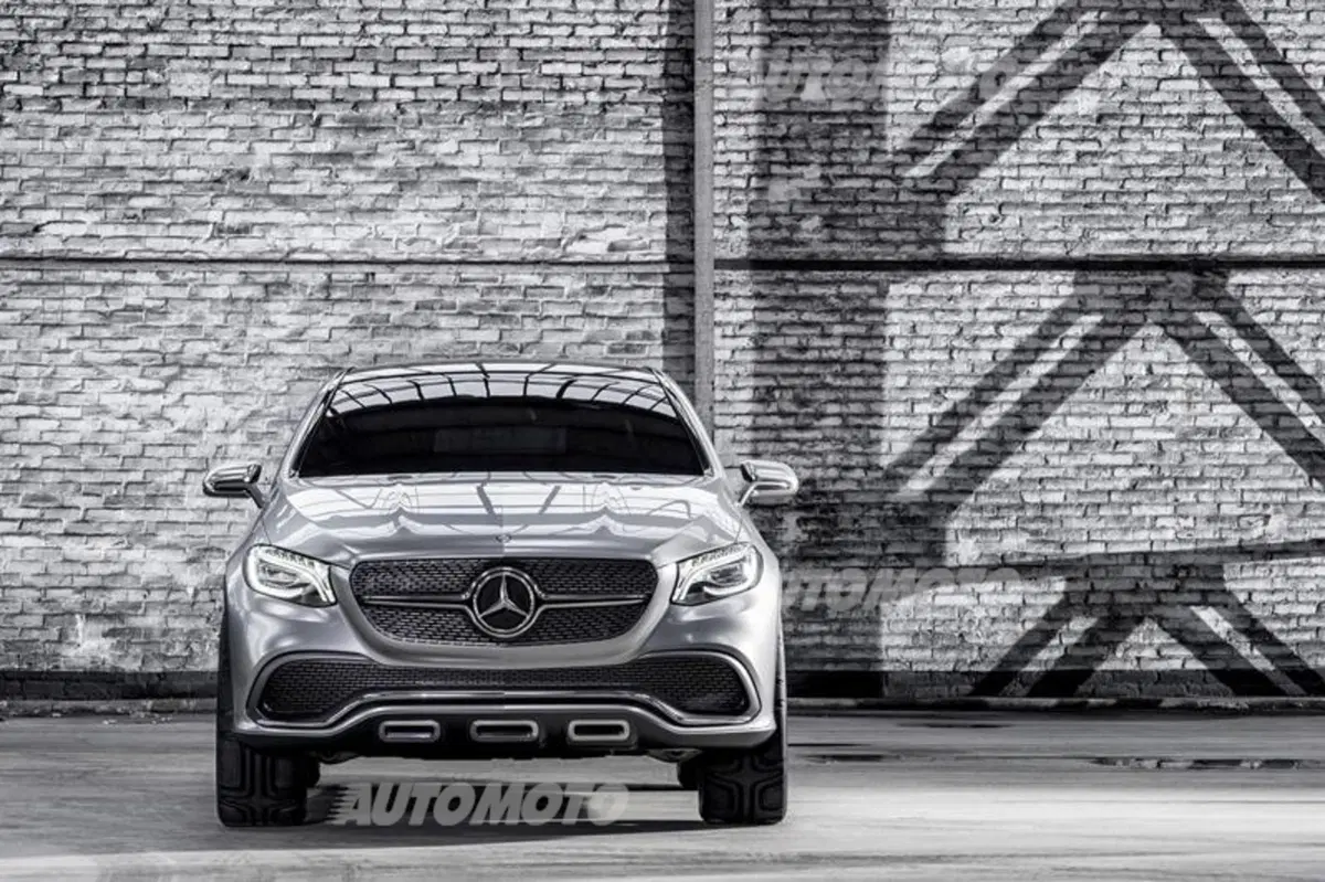 Mercedes-Benz Concept Coupé SUV: tutte le immagini (15)