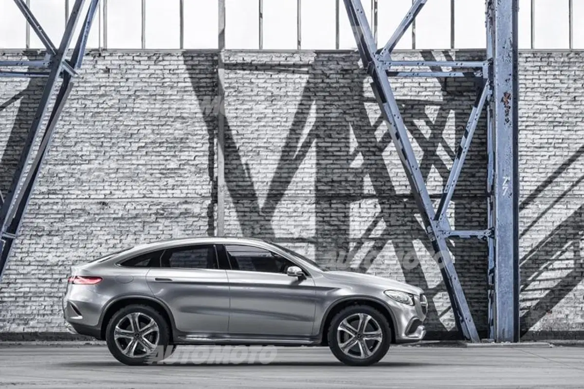 Mercedes-Benz Concept Coupé SUV: tutte le immagini (16)