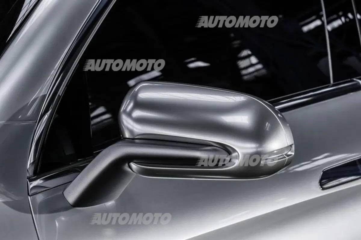 Mercedes-Benz Concept Coupé SUV: tutte le immagini (21)