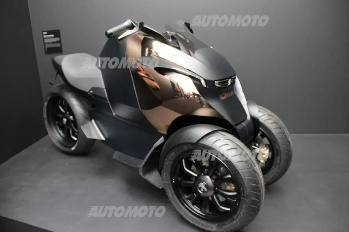 Peugeot al Salone del Mobile con il sofà Onyx (15)