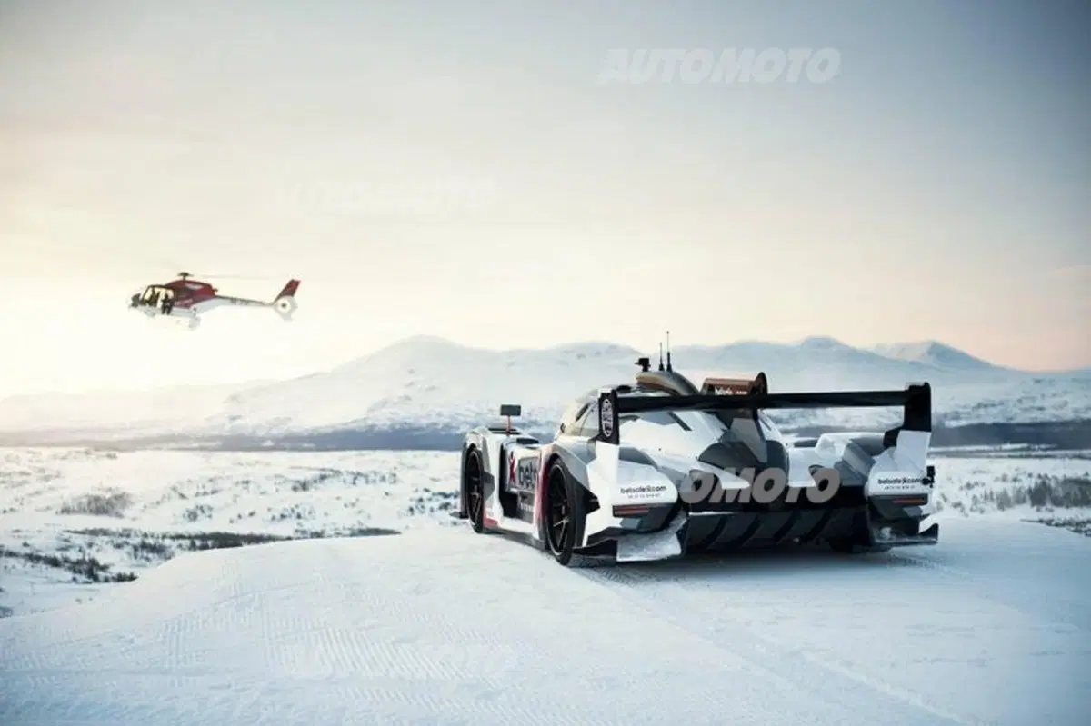 Rebellion R2K: la risalita di una pista da sci a colpi di drift. Sound fenomenale! (6)