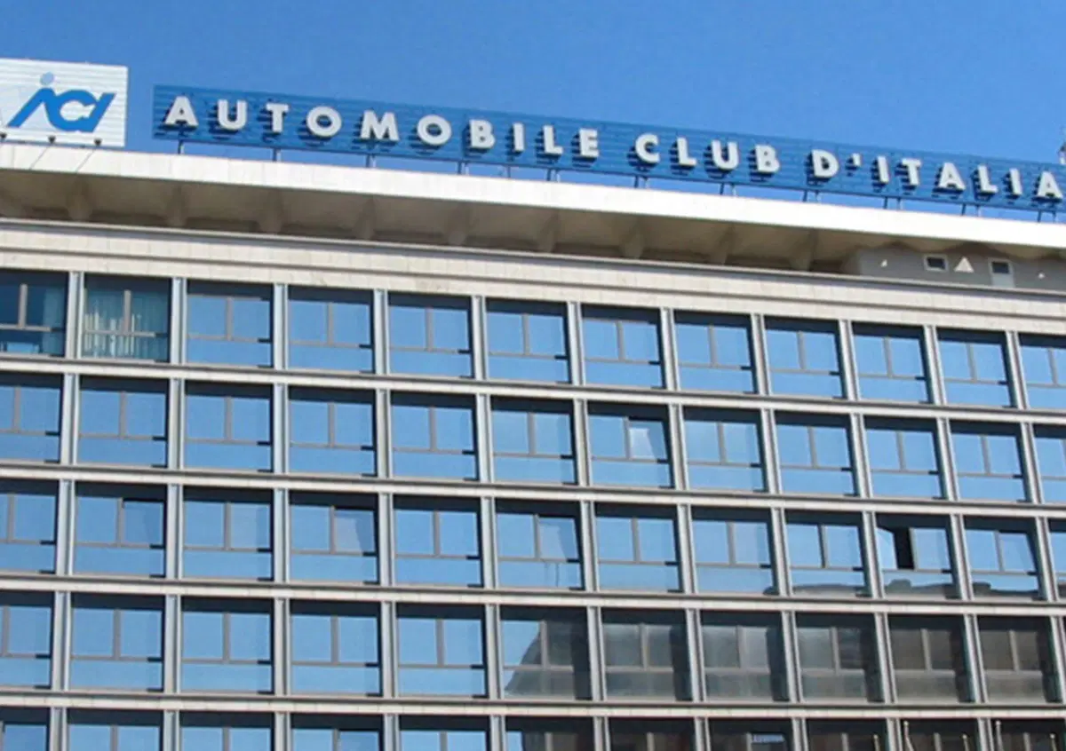 Cancellare Pra e certificato di propriet&agrave;, rispunta l'ipotesi. Risparmi per oltre 190 milioni