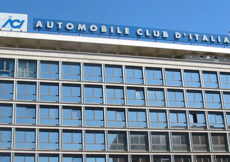Cancellare Pra e certificato di propriet&agrave;, rispunta l'ipotesi. Risparmi per oltre 190 milioni