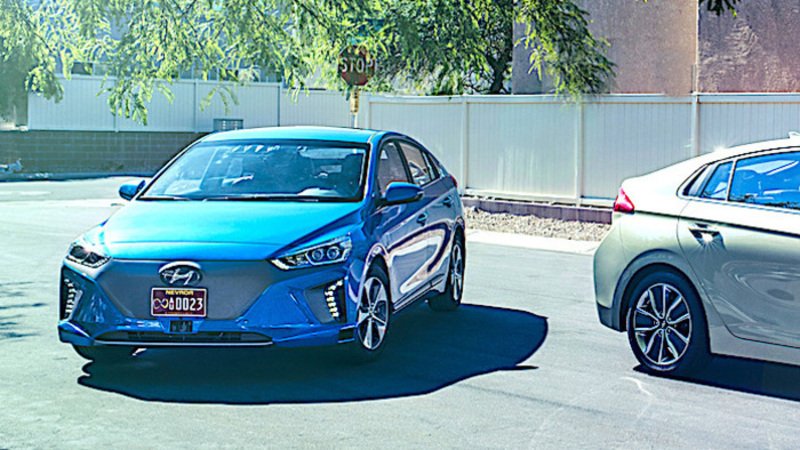Hyundai, test al CES 2017 per la Ioniq autonoma