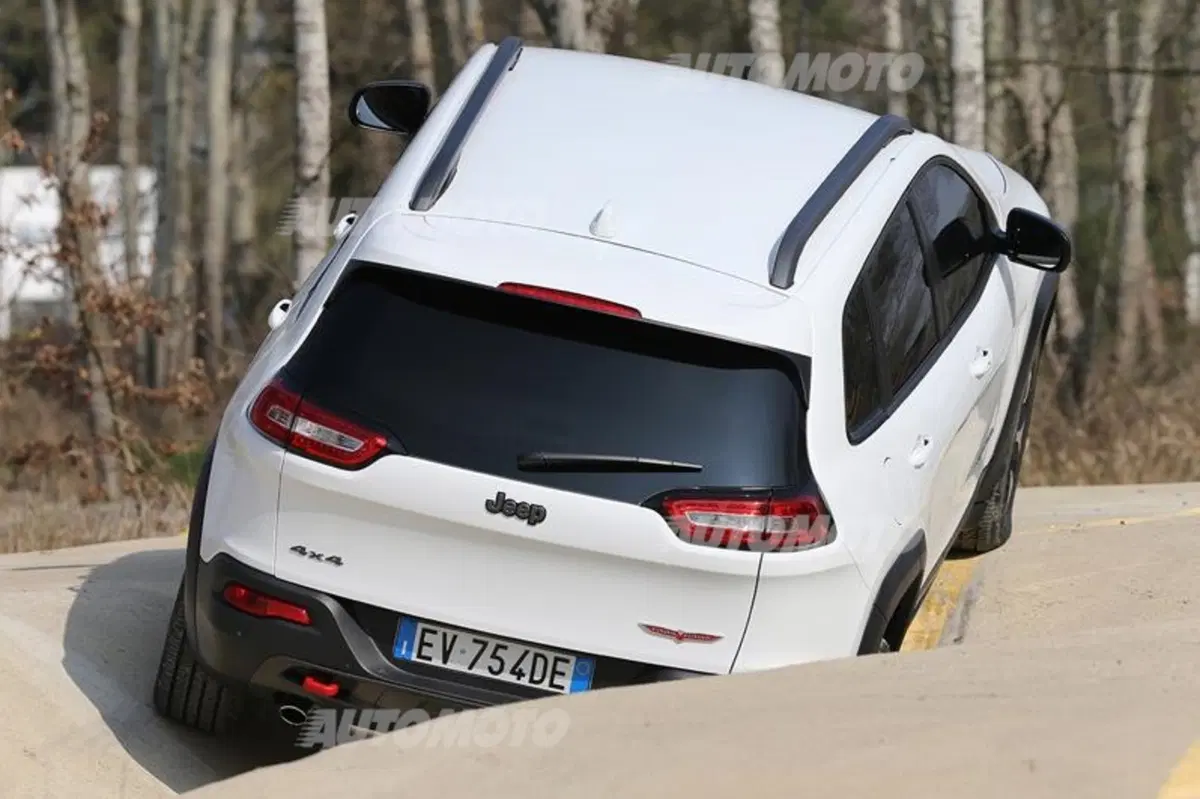 Nuova Jeep Cherokee 2014 (23)
