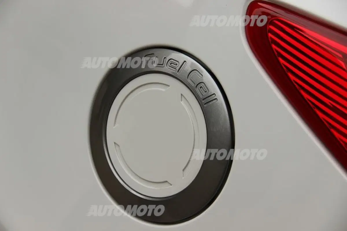 Hyundai ix35 Fuel Cell (4)