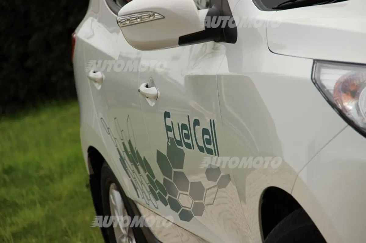 Hyundai ix35 Fuel Cell (11)