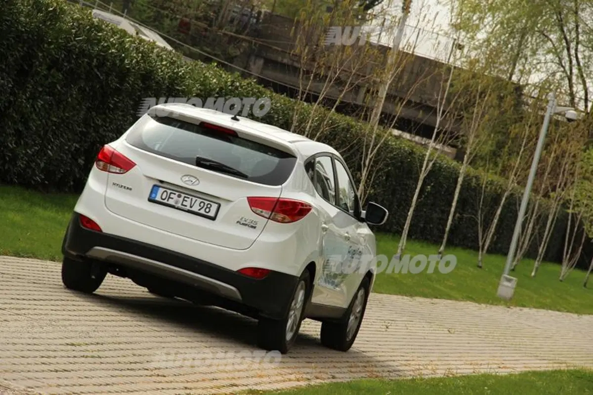 Hyundai ix35 Fuel Cell (15)
