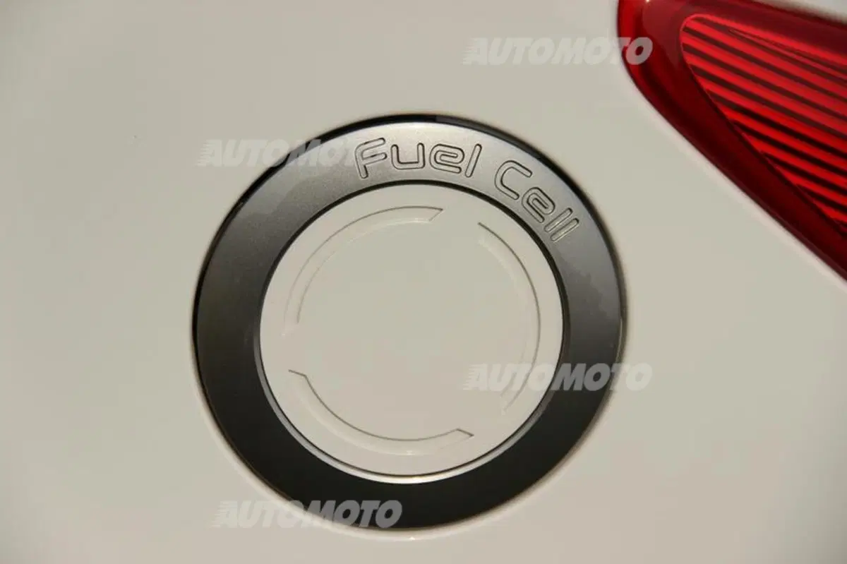 Hyundai ix35 Fuel Cell (17)