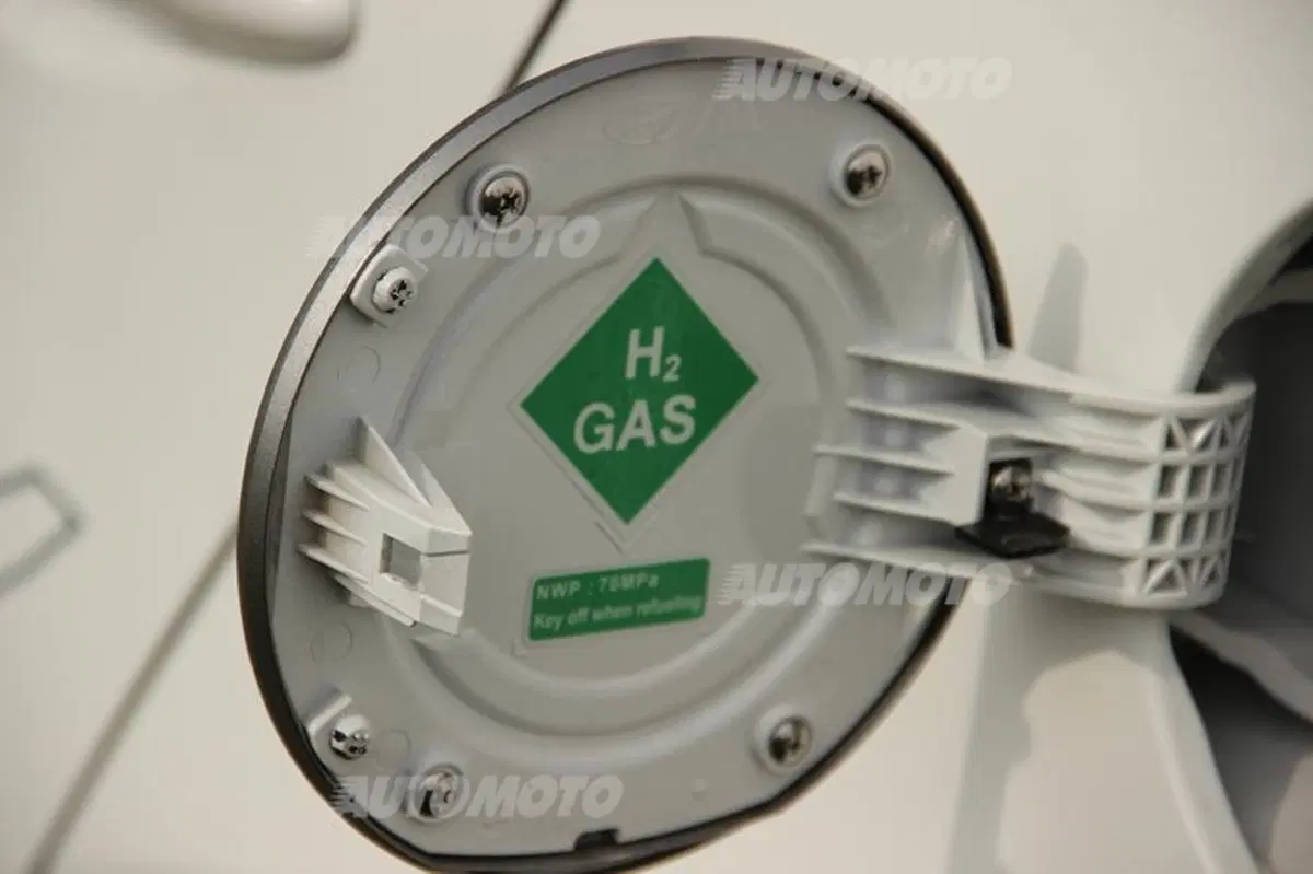 Hyundai ix35 Fuel Cell (21)