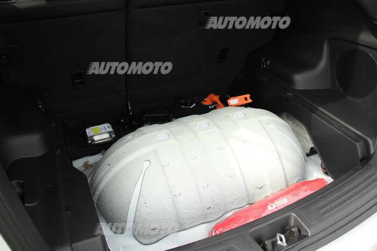 Hyundai ix35 Fuel Cell (28)