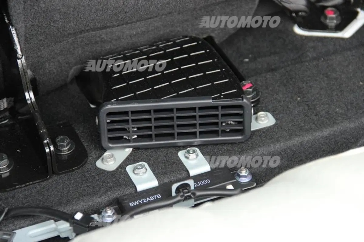 Hyundai ix35 Fuel Cell (30)