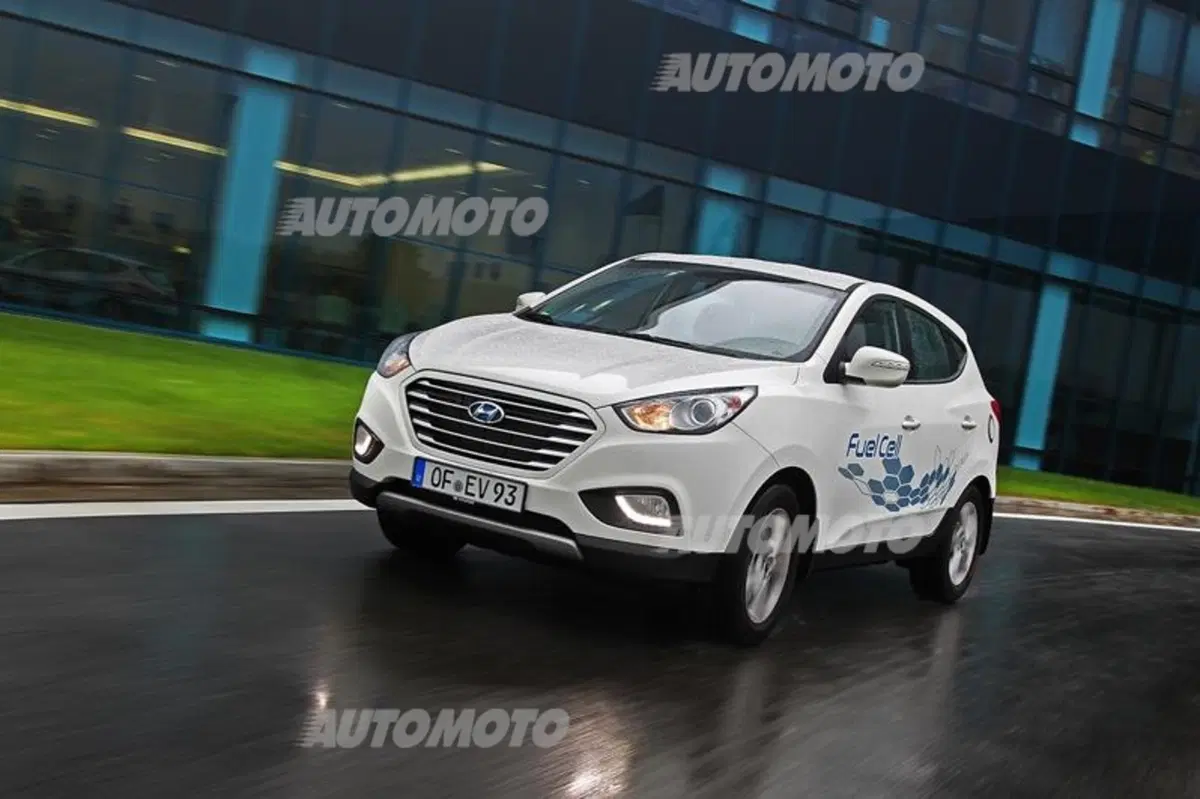 Hyundai ix35 Fuel Cell (50)